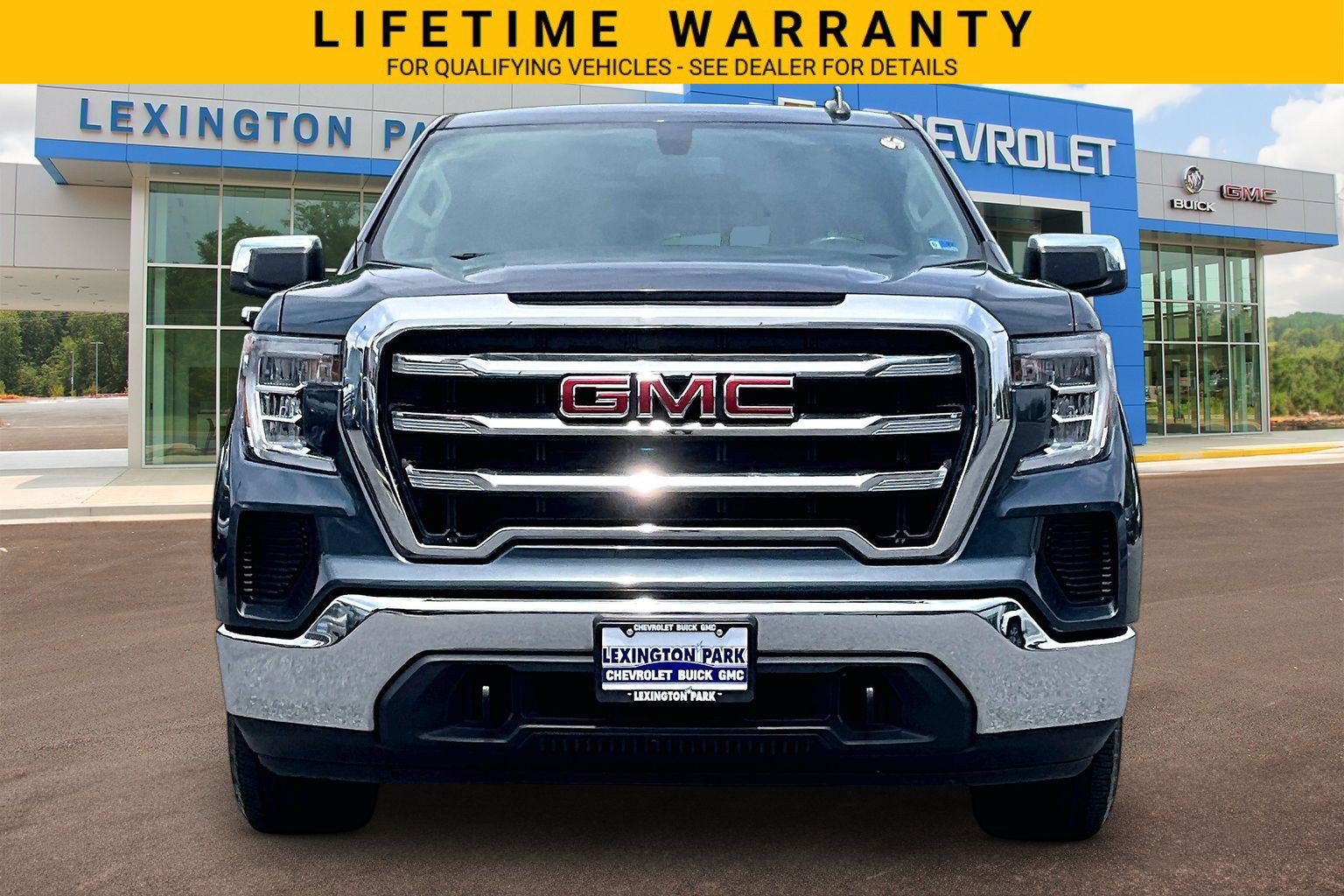 Used 2020 GMC Sierra 1500 SLE w/ SLE Value Package AWD/4WD image 3