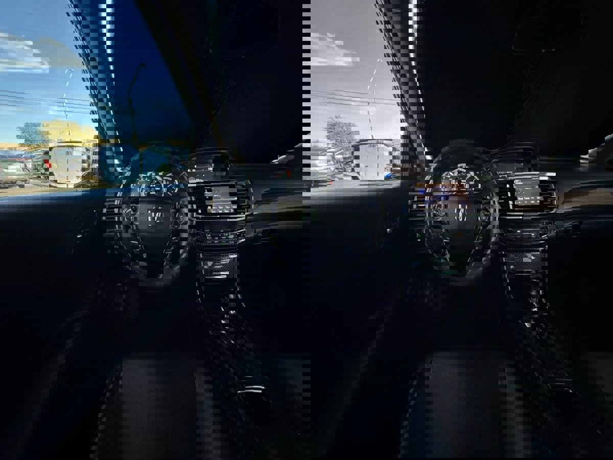 Used 2016 Honda Accord Touring image 54