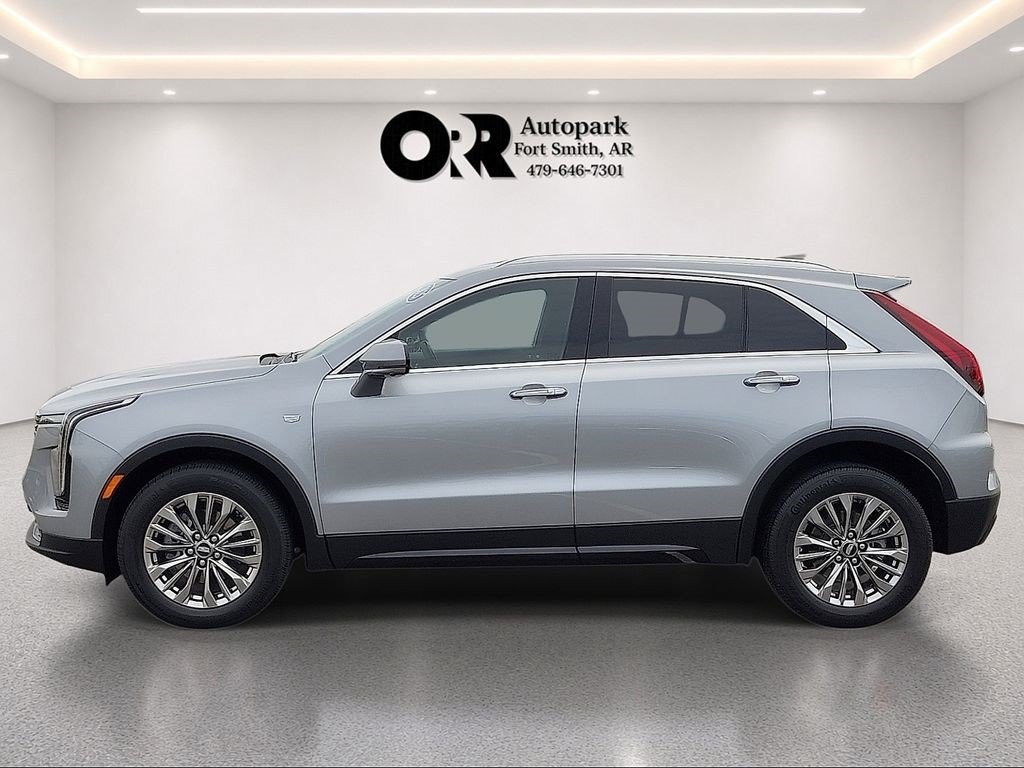 Certified 2025 Cadillac XT4 Premium Luxury FWD image 3