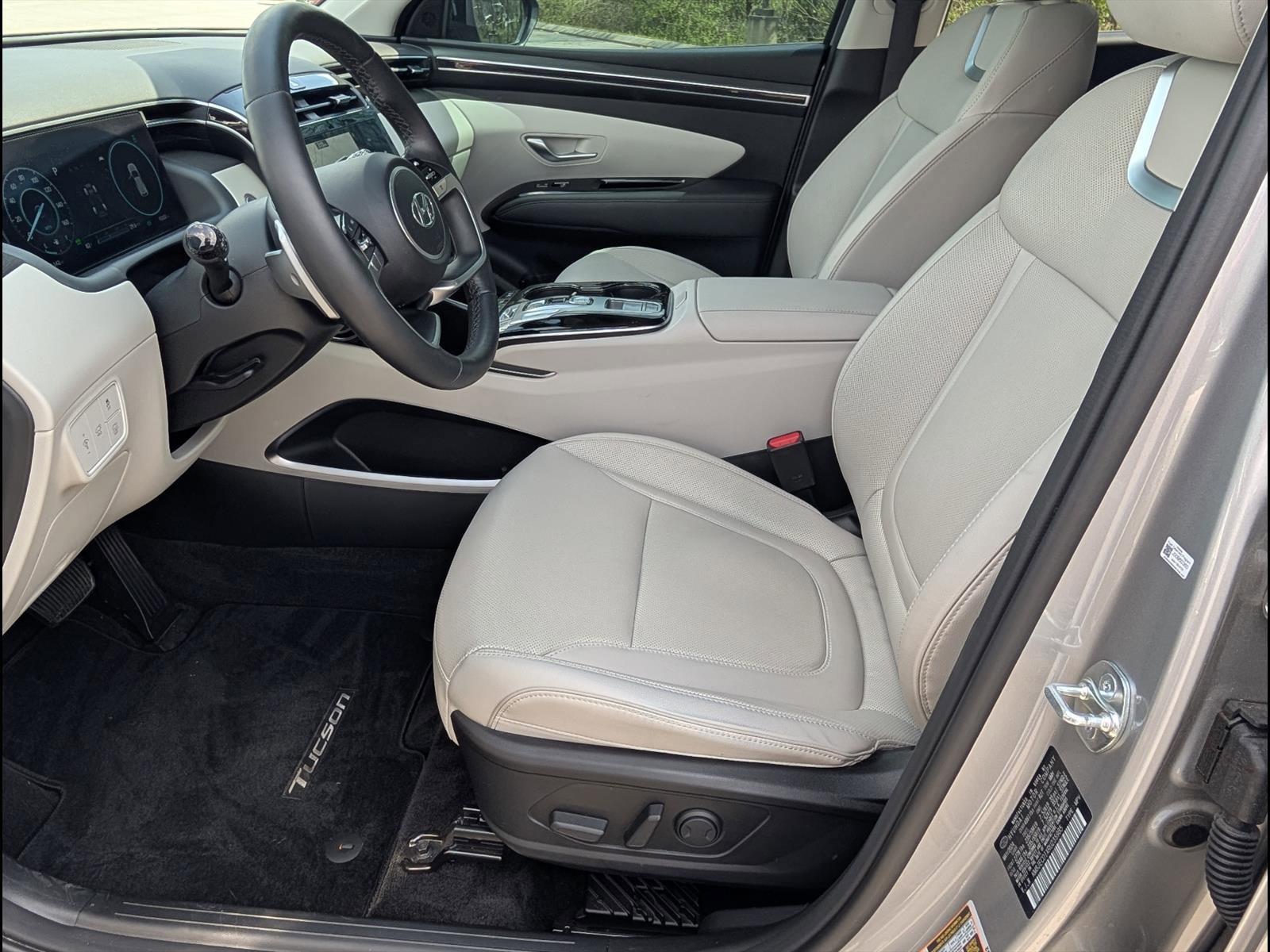 Used 2024 Hyundai Tucson Limited image 13