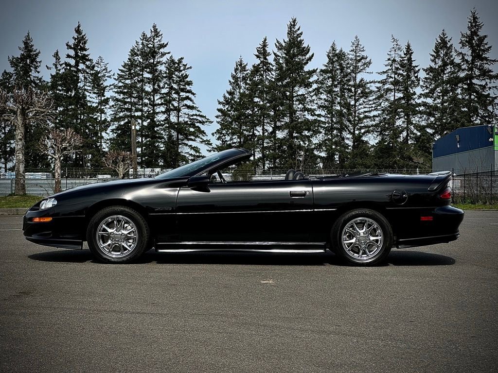 Used 2002 Chevrolet Camaro Z28 w/ Sport Appearance Pkg RWD image 17