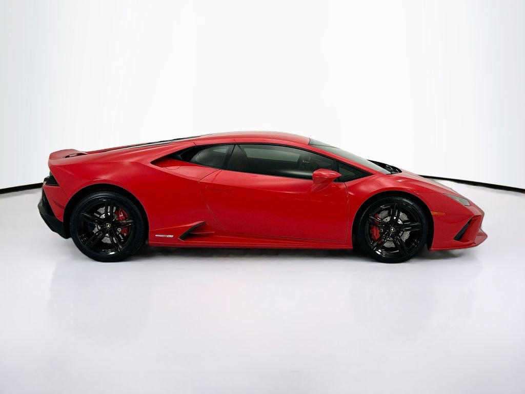 Used 2021 Lamborghini Huracan EVO image 4