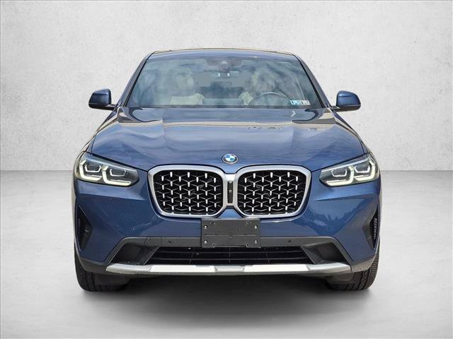 Used 2023 BMW X4 xDrive30i w/ Premium Package AWD/4WD image 2
