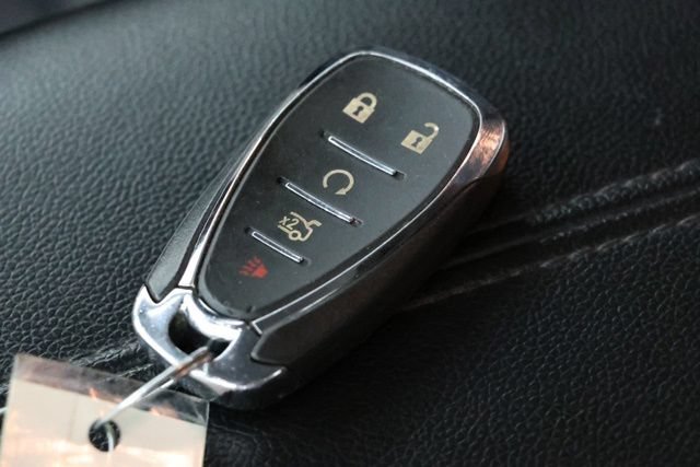Used 2025 Chevrolet Malibu LT FWD image 32