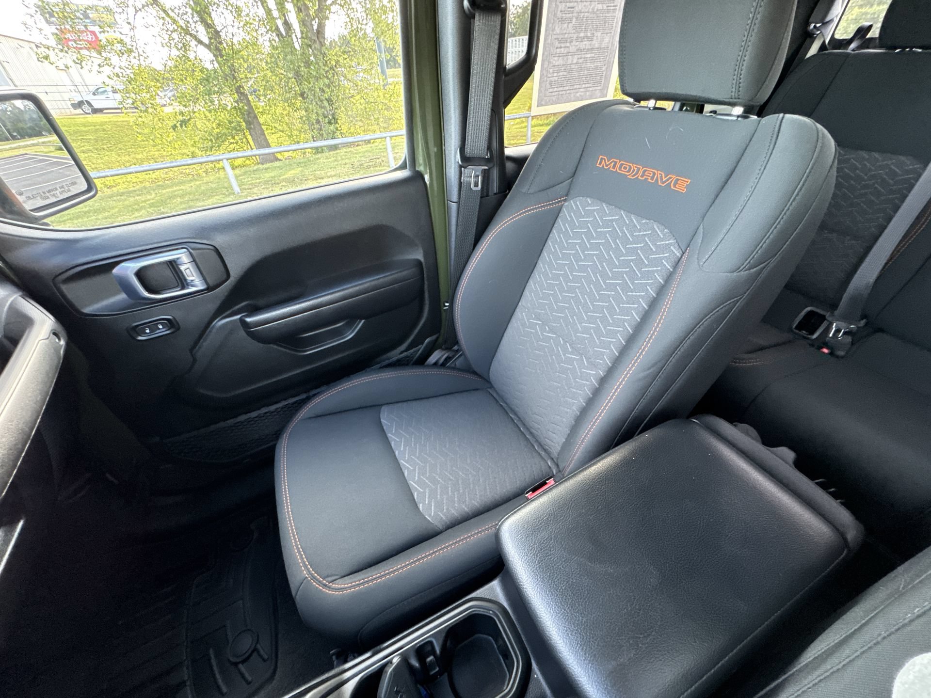 Used 2021 Jeep Gladiator Mojave AWD/4WD image 21