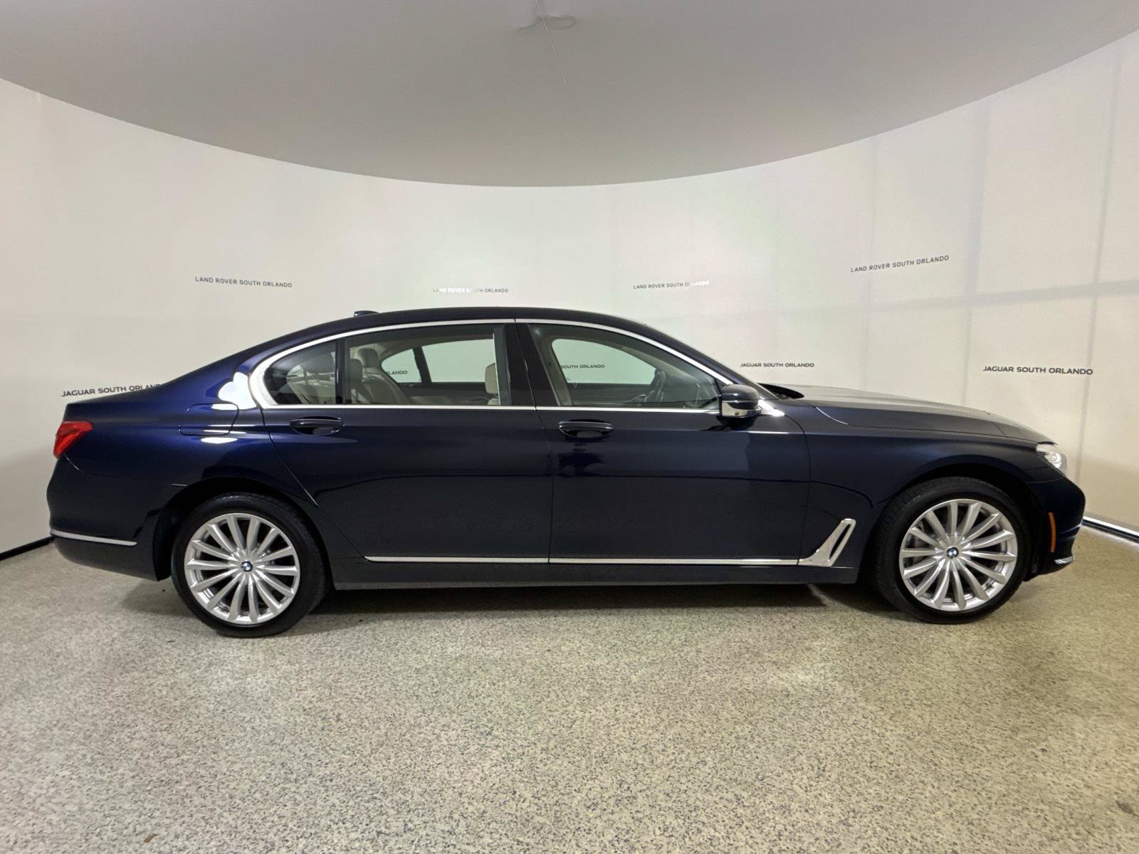 Used 2016 BMW 740i RWD image 6