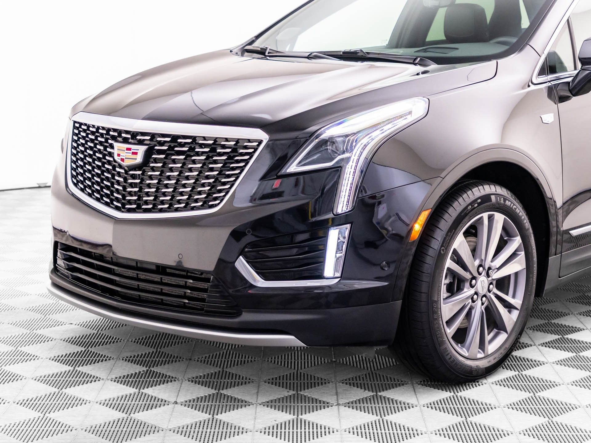 Certified 2025 Cadillac XT5 Premium Luxury w/ Technology Package AWD/4WD image 41