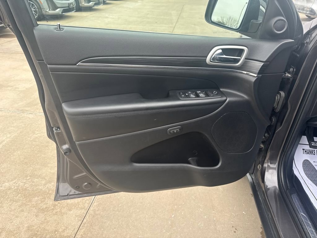 Used 2021 Jeep Grand Cherokee Limited w/ Trailer Tow Group IV image 11