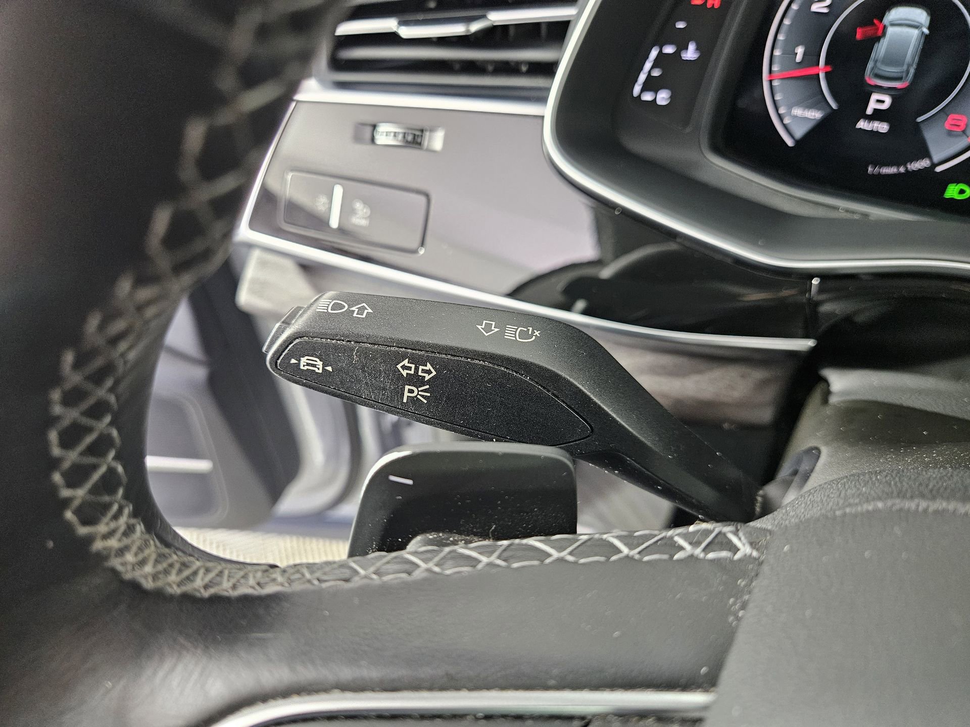 Used 2021 Audi Q8 Prestige AWD/4WD image 26