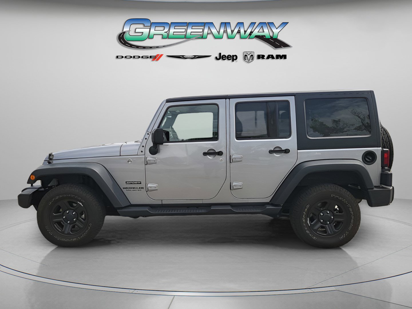 Used 2017 Jeep Wrangler Unlimited Sport w/ Connectivity Group AWD/4WD image 2