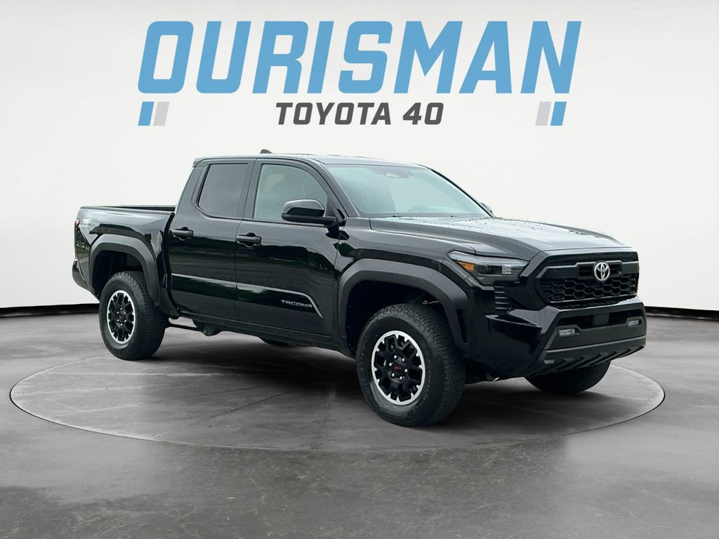 Certified 2025 Toyota Tacoma TRD Off-Road AWD/4WD image 1