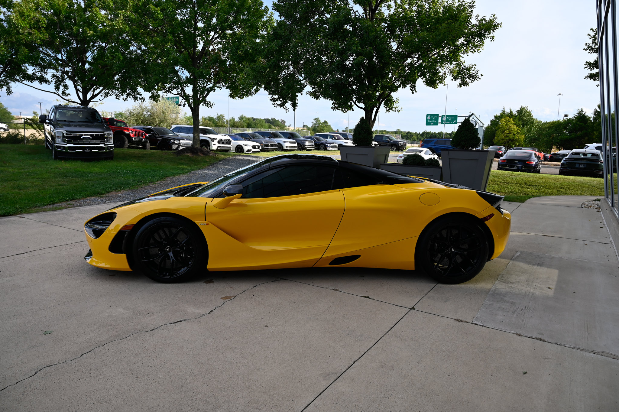 Used 2020 McLaren 720S Performance RWD image 4