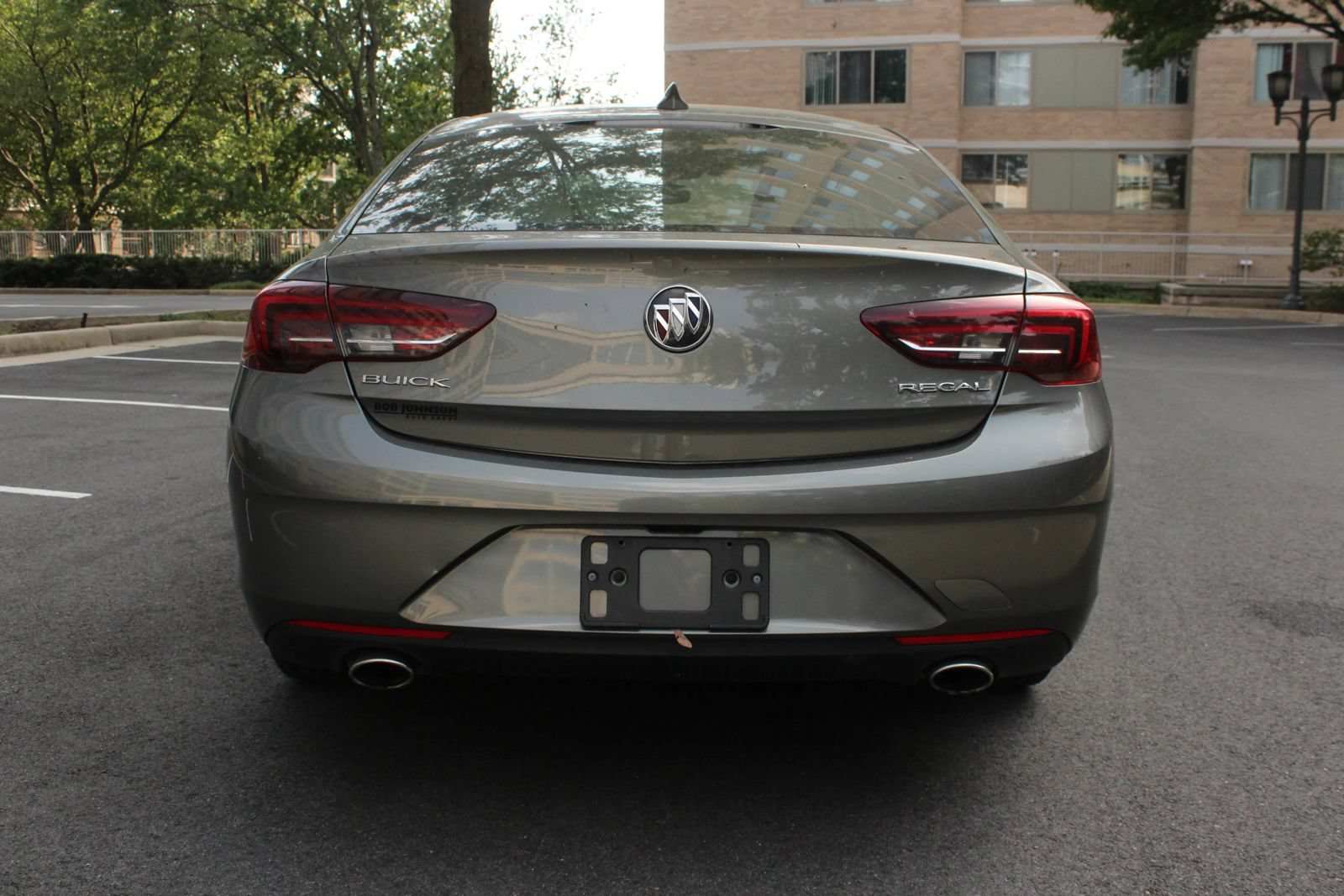 Used 2018 Buick Regal Preferred w/ Sights and Sounds Package FWD image 8