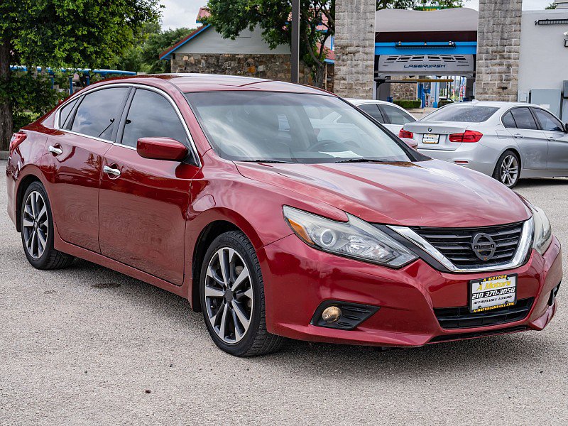 Used 2016 Nissan Altima 2.5 SR FWD image 3