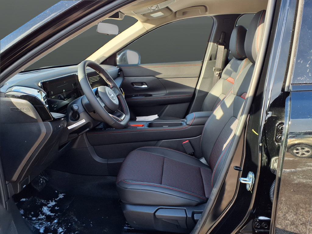 New 2026 Nissan Kicks SR w/ Cold Weather Package AWD/4WD image 42
