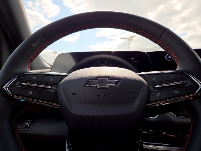 New 2026 Chevrolet Equinox RS w/ Convenience Package III FWD image 28