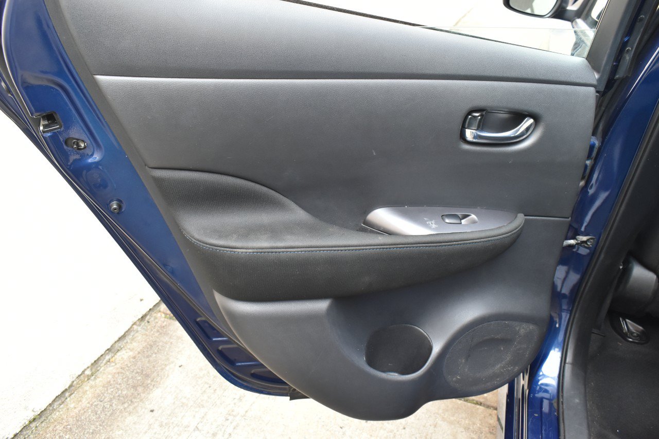 Used 2025 Nissan Leaf S FWD image 18