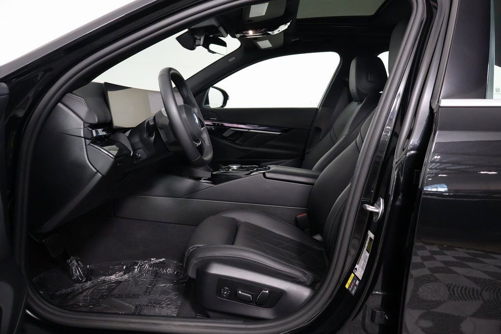 Used 2025 BMW i5 xDrive40 image 10