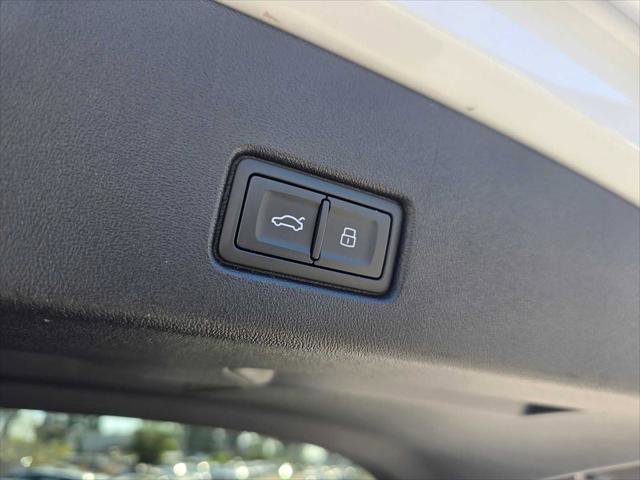 Used 2024 Audi Q4 e-tron Premium Plus image 18