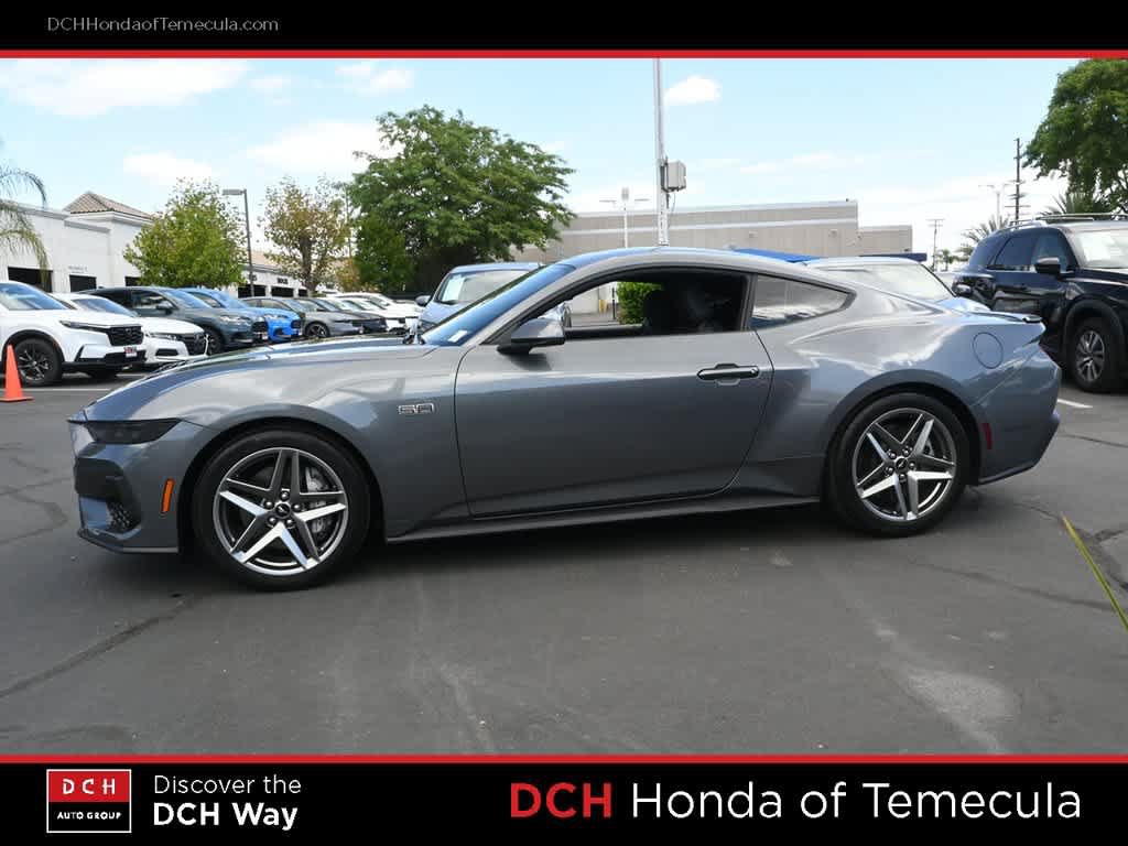 Used 2025 Ford Mustang GT RWD image 4
