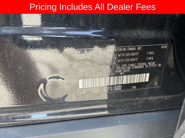 Used 2024 Toyota RAV4 XLE AWD/4WD image 35