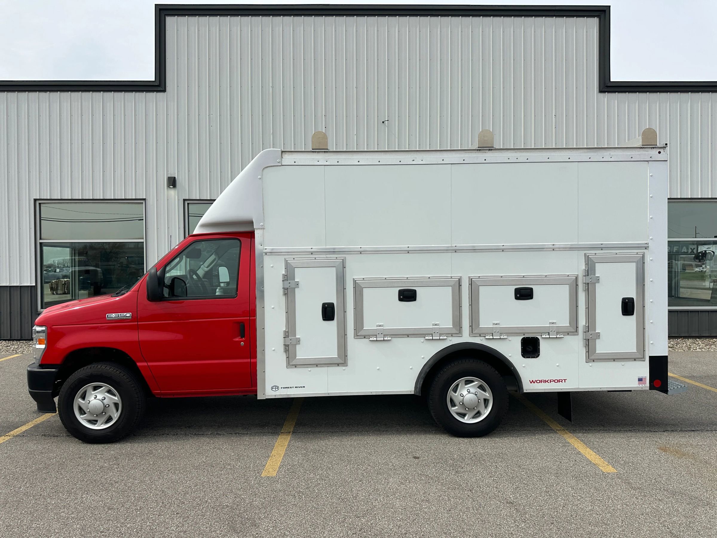 Used 2026 Ford E-350 and Econoline 350 Super Duty w/ Interior Upgrade Package image 1