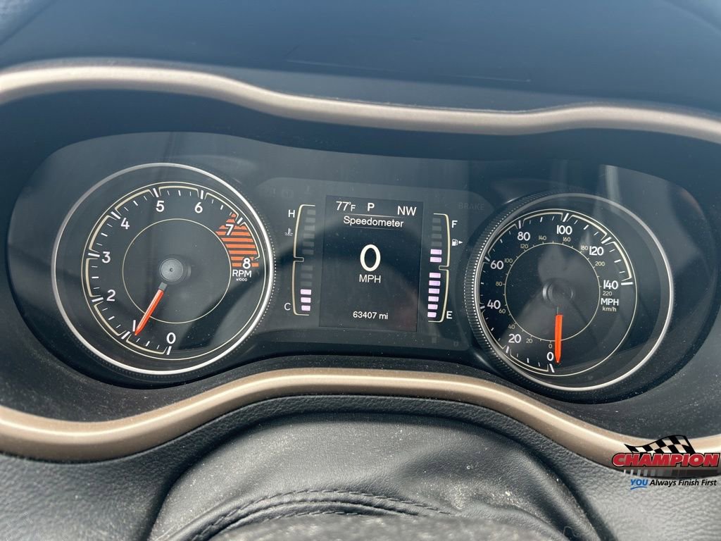 Used 2017 Jeep Cherokee Sport image 9