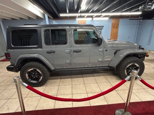 Used 2019 Jeep Wrangler Unlimited Sahara image 5