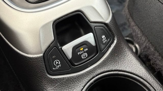Used 2020 Jeep Compass Latitude FWD image 40