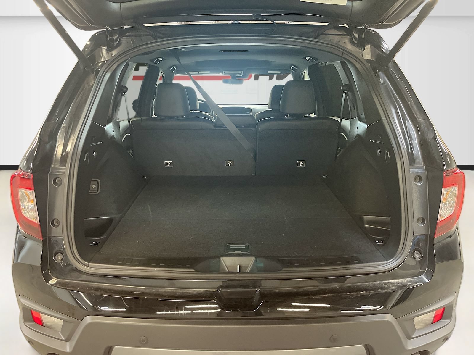 Used 2023 Honda Passport TrailSport image 25