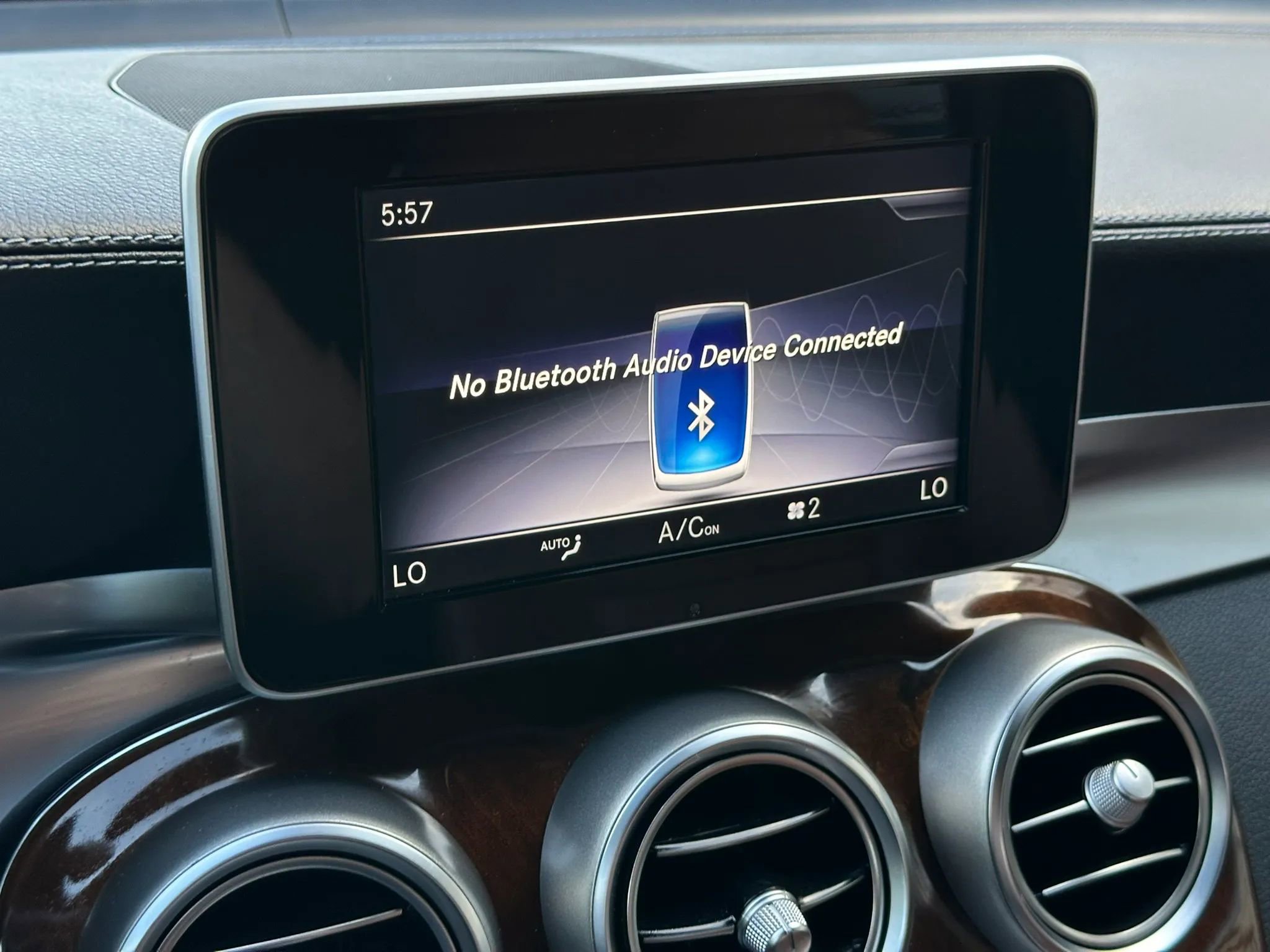 Used 2019 Mercedes-Benz GLC 350e 4MATIC image 35