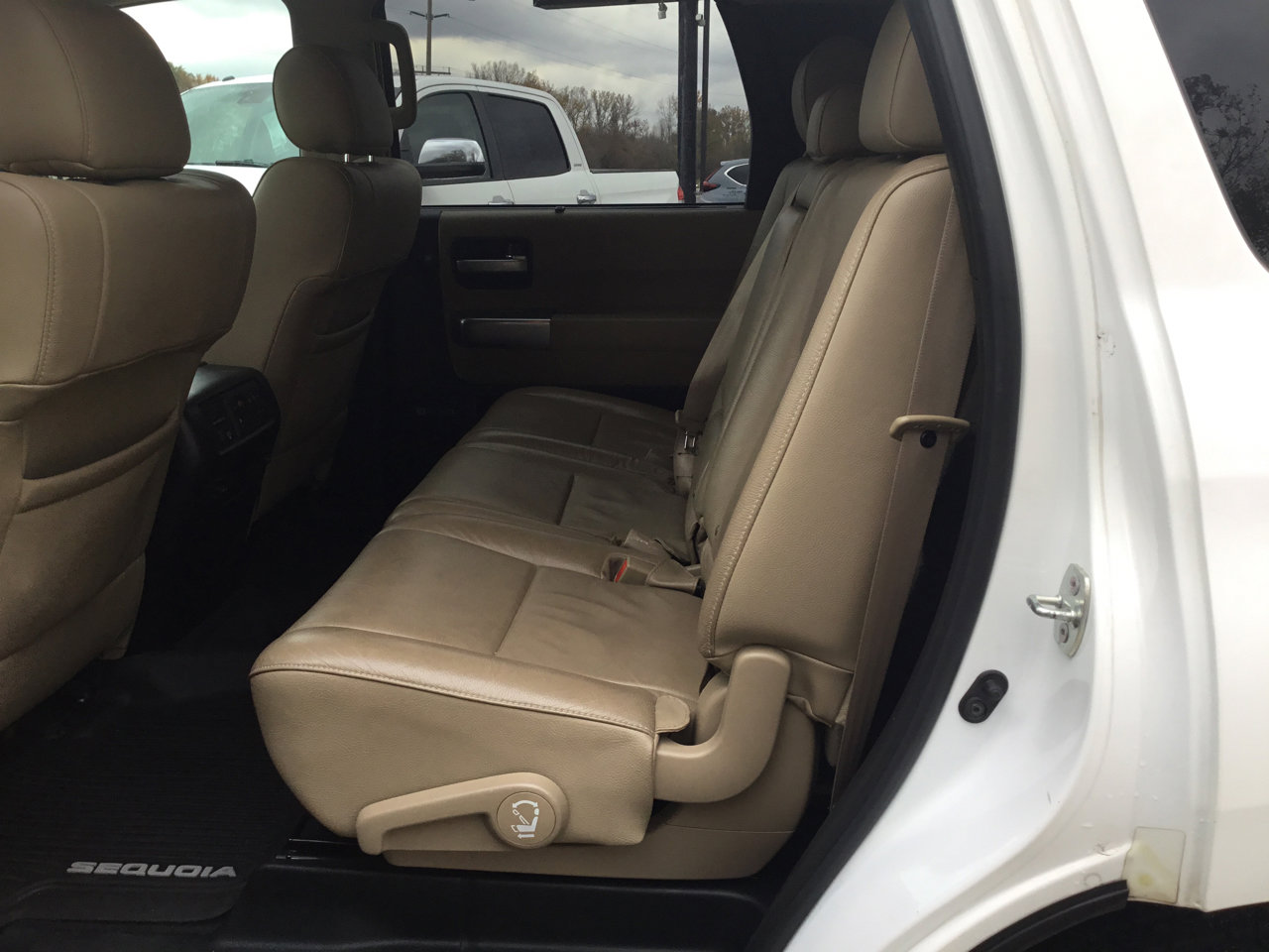 Used 2019 Toyota Sequoia Limited w/ Safety & Convenience Package image 22