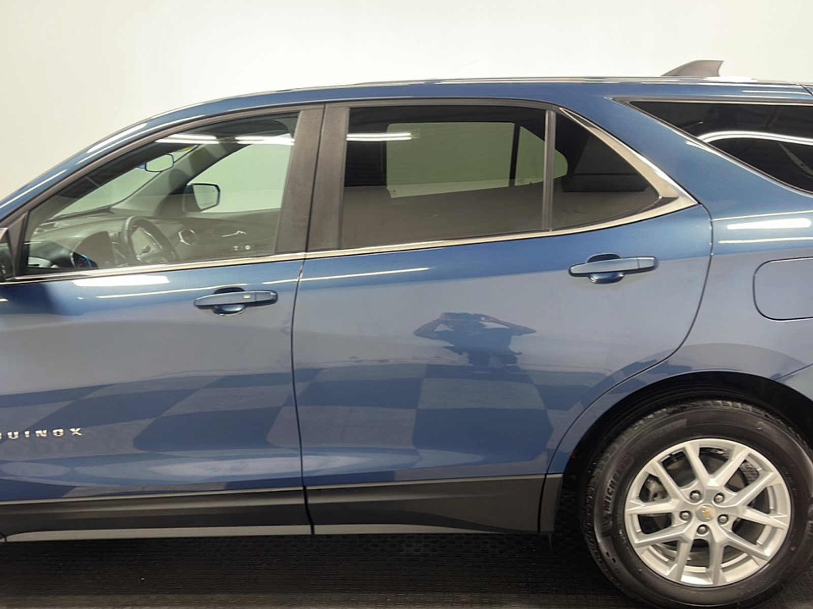 Used 2024 Chevrolet Equinox LT FWD image 14