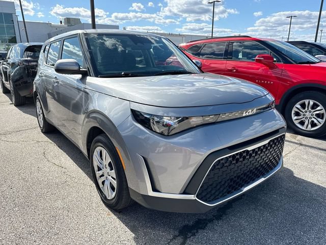 Used 2023 Kia Soul LX FWD image 4