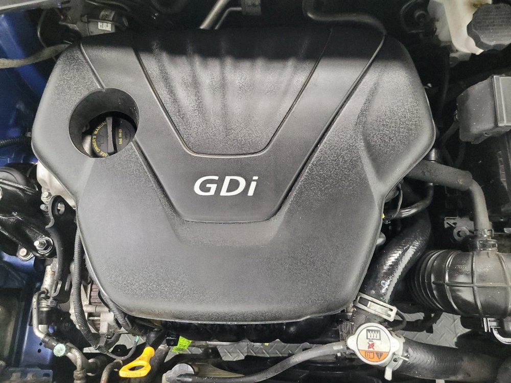 Used 2016 Hyundai Veloster FWD image 30