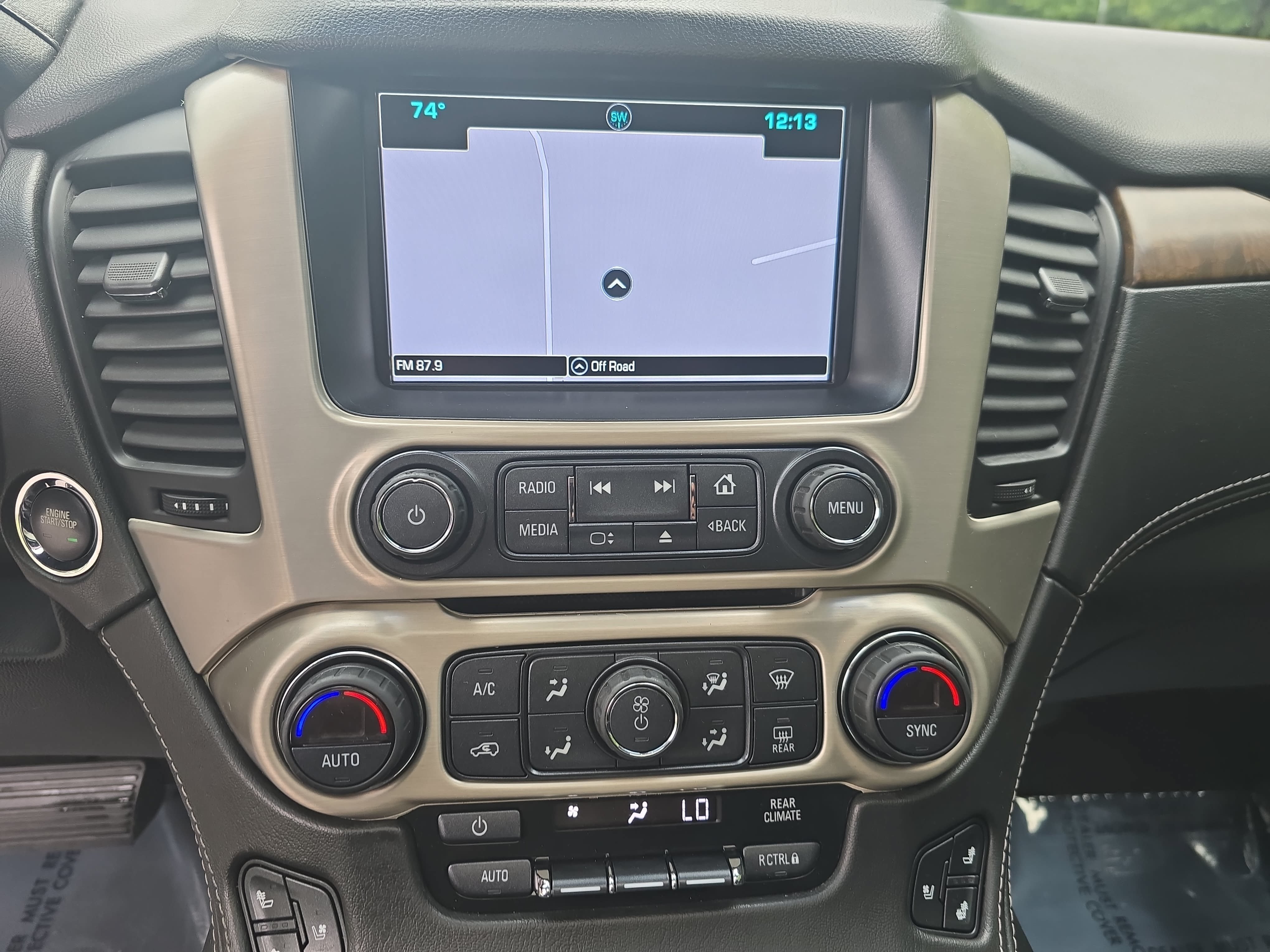 Used 2018 GMC Yukon Denali w/ Open Road Package AWD/4WD image 19