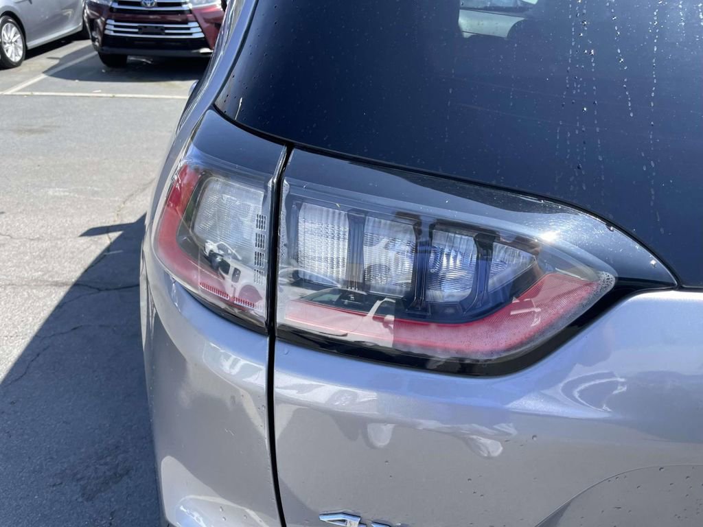 Used 2019 Jeep Cherokee Limited w/ Luxury Group image 24