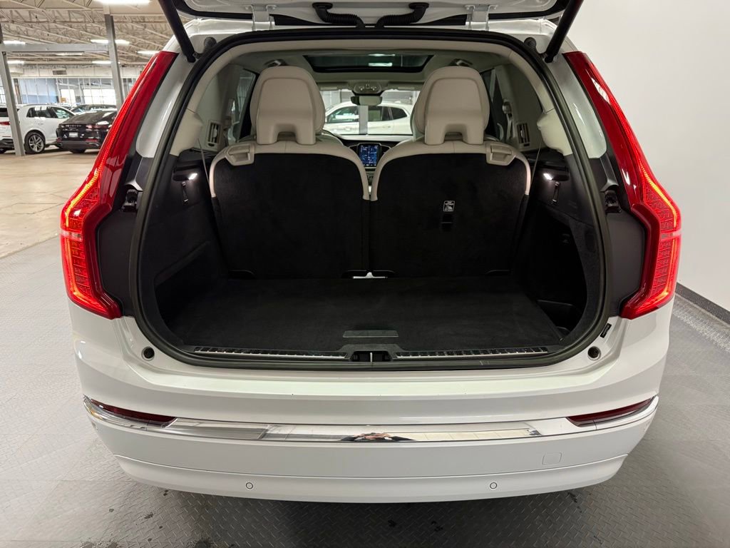 Used 2023 Volvo XC90 B6 Plus AWD/4WD image 21