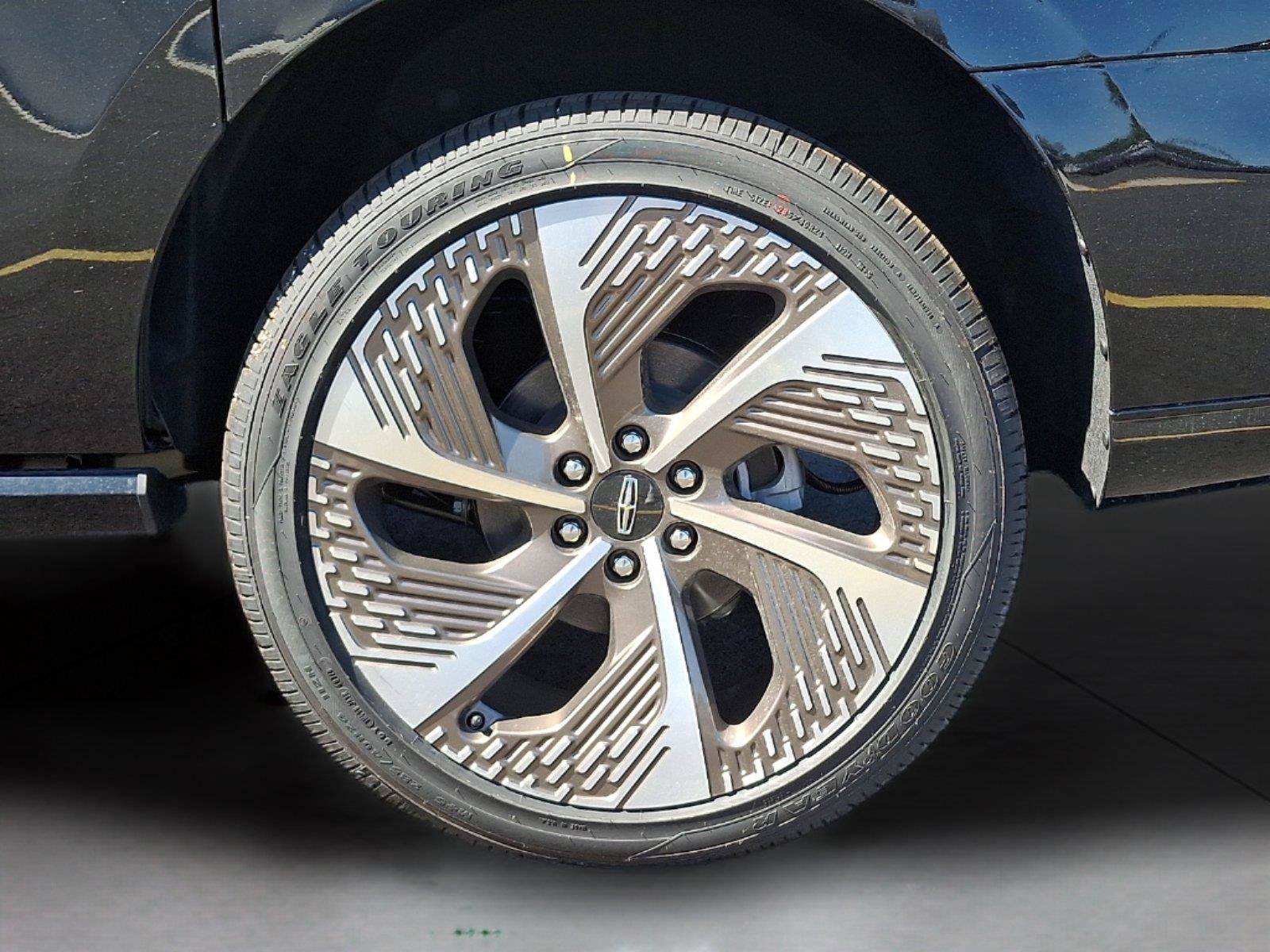 New 2026 Lincoln Navigator L Black Label AWD/4WD image 16