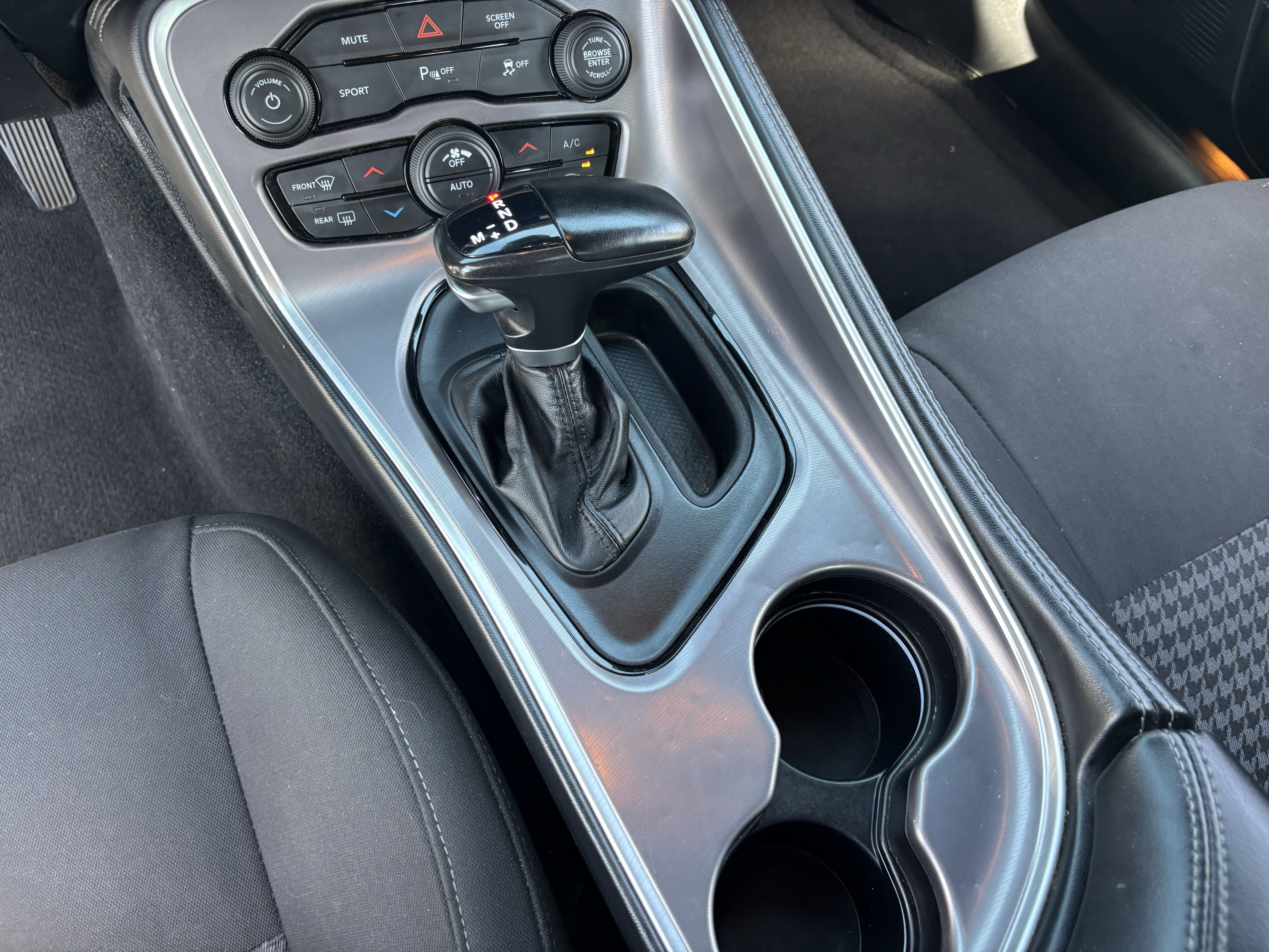 Used 2022 Dodge Challenger GT RWD image 23