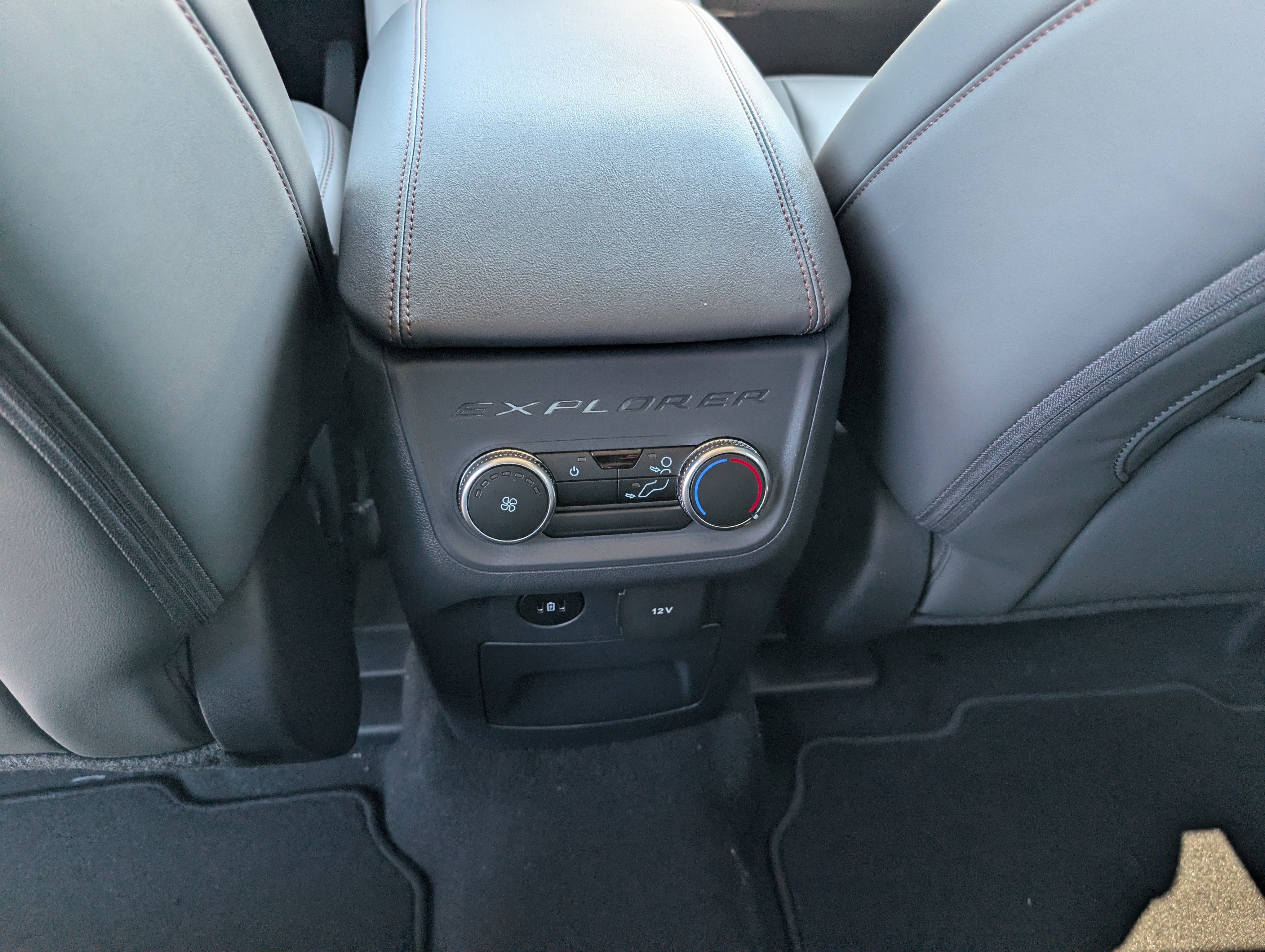 New 2026 Ford Explorer Active w/ Active Comfort Package AWD/4WD image 16