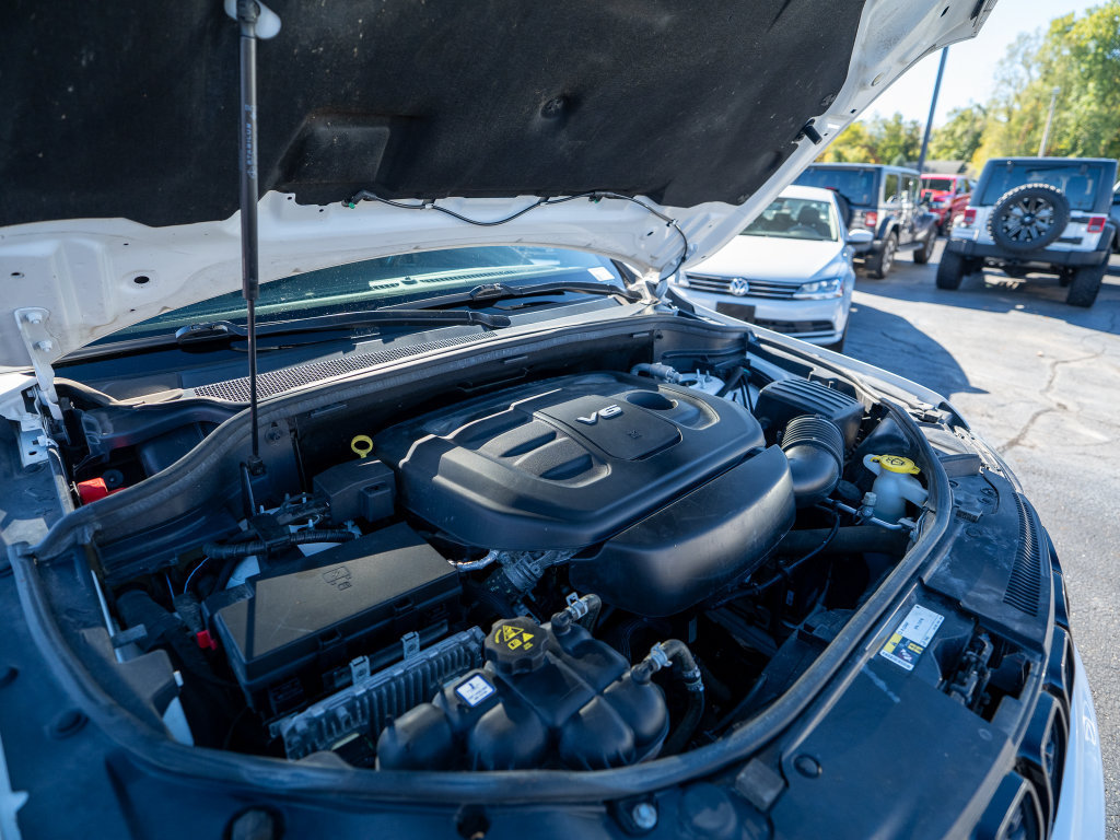 Used 2019 Jeep Grand Cherokee Laredo AWD/4WD image 31