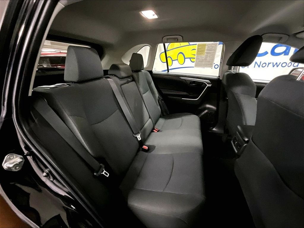 Certified 2023 Toyota RAV4 LE AWD/4WD image 16