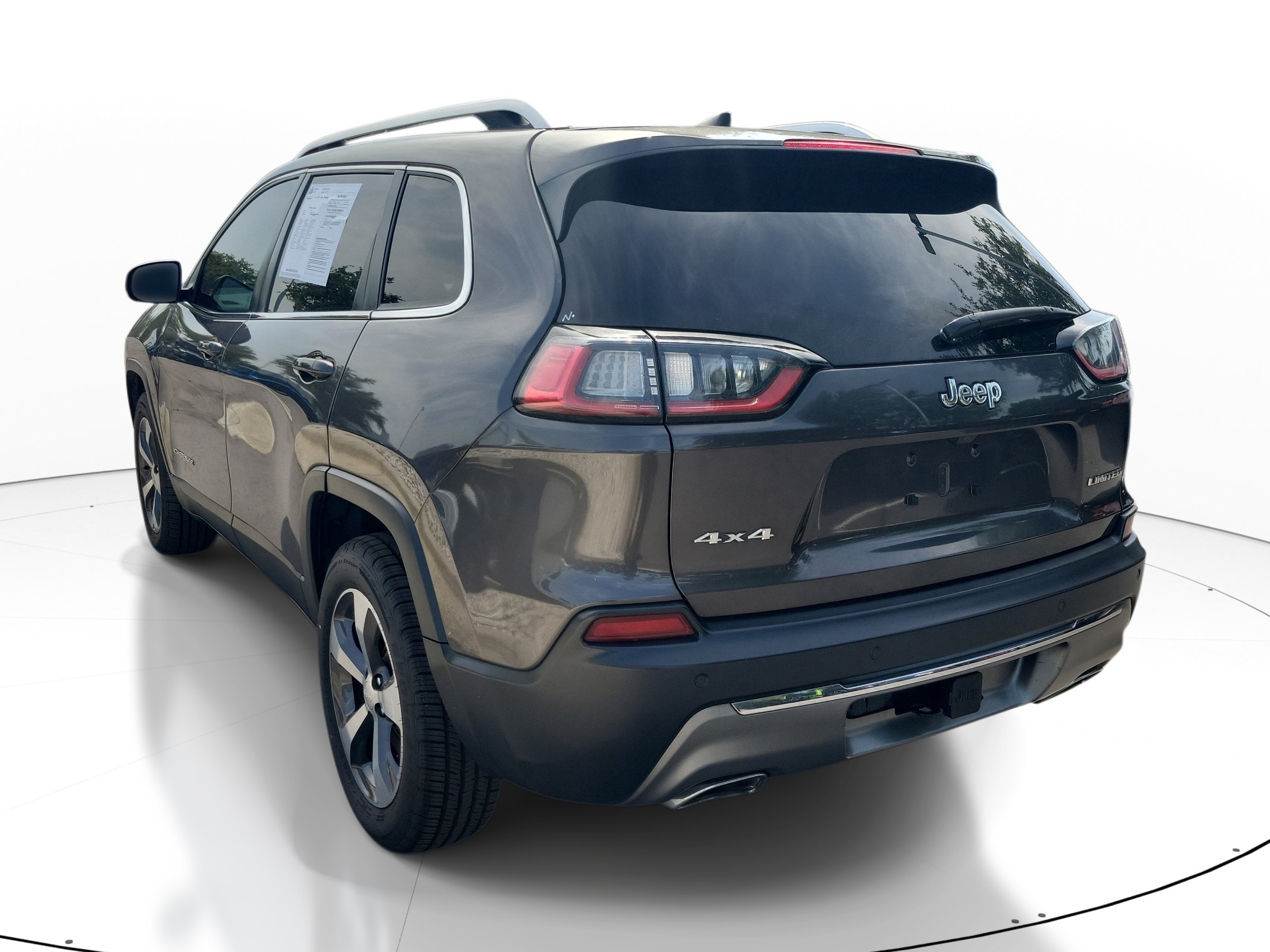 Used 2019 Jeep Cherokee Limited w/ Trailer Tow Group AWD/4WD image 4