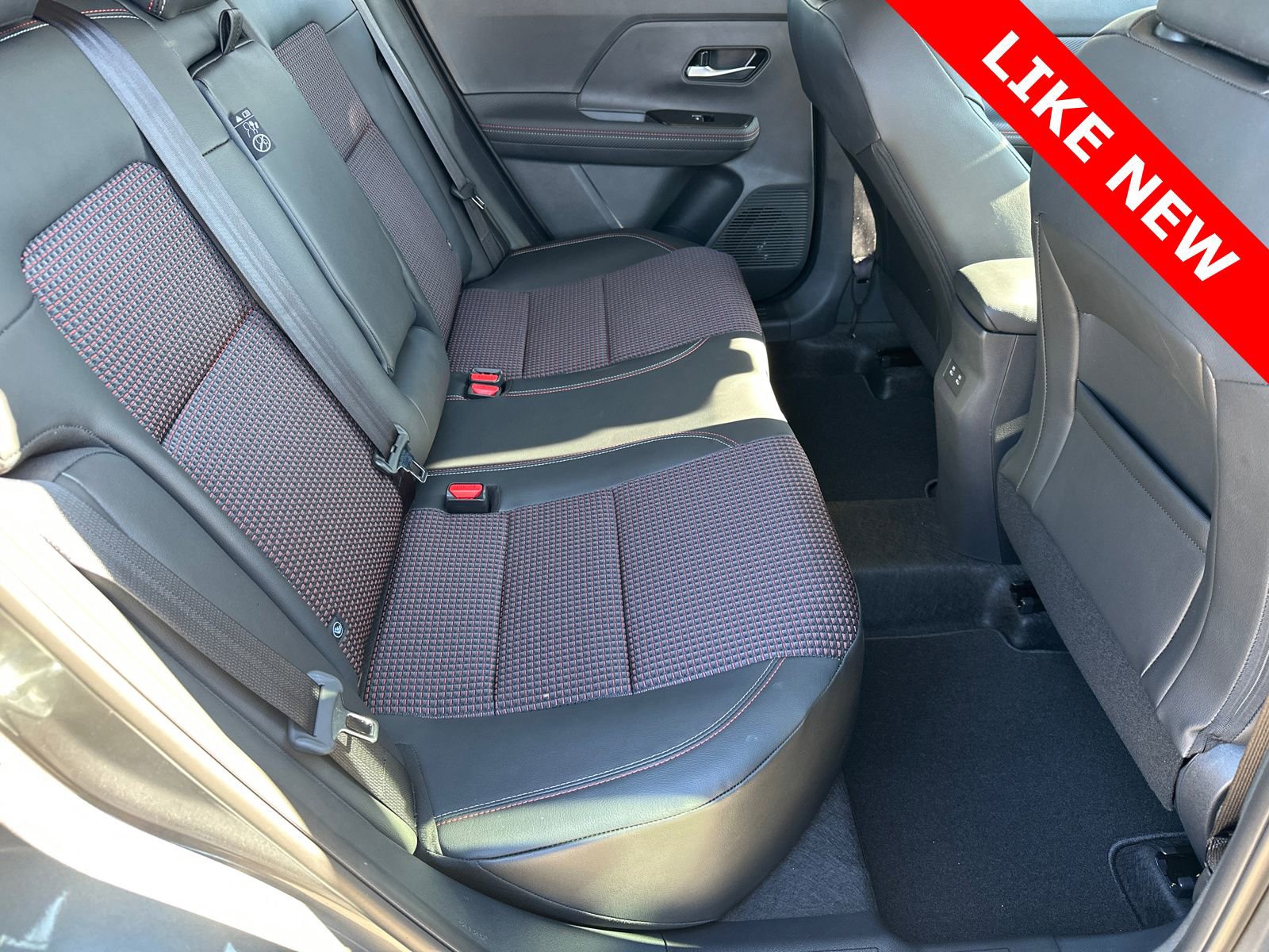 Certified 2025 Nissan Kicks SR image 15