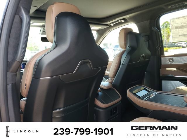 New 2026 Lincoln Navigator L Black Label AWD/4WD image 21