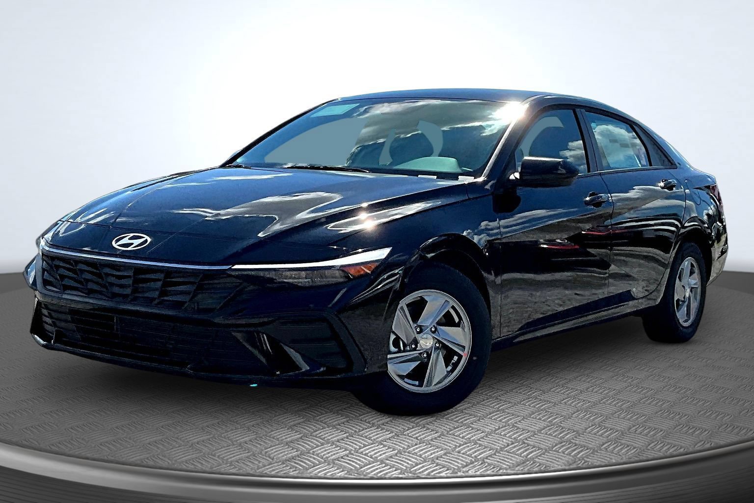 New 2026 Hyundai Elantra SE
