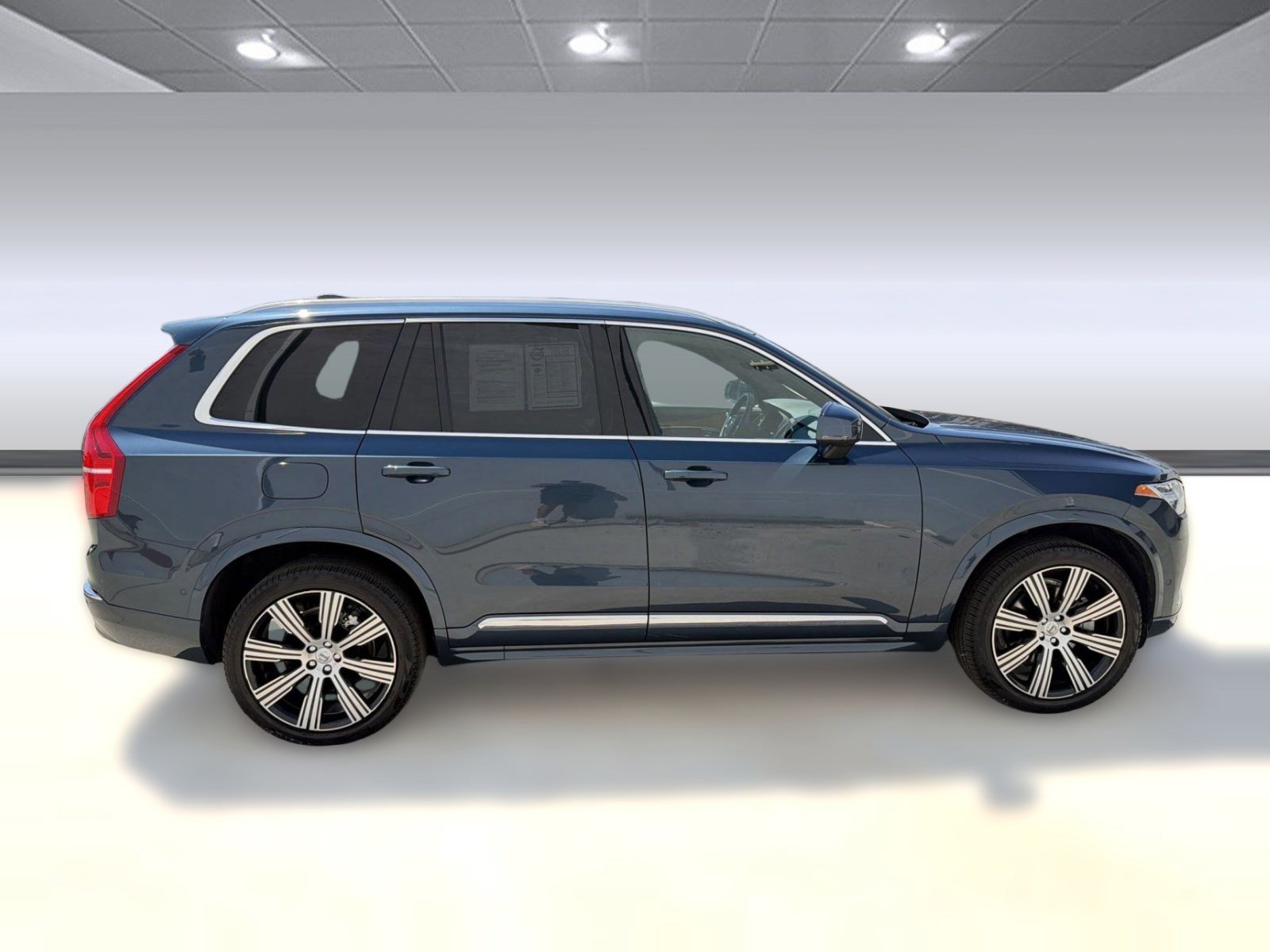 Used 2024 Volvo XC90 B6 Plus w/ Protection Package Premier AWD/4WD image 8