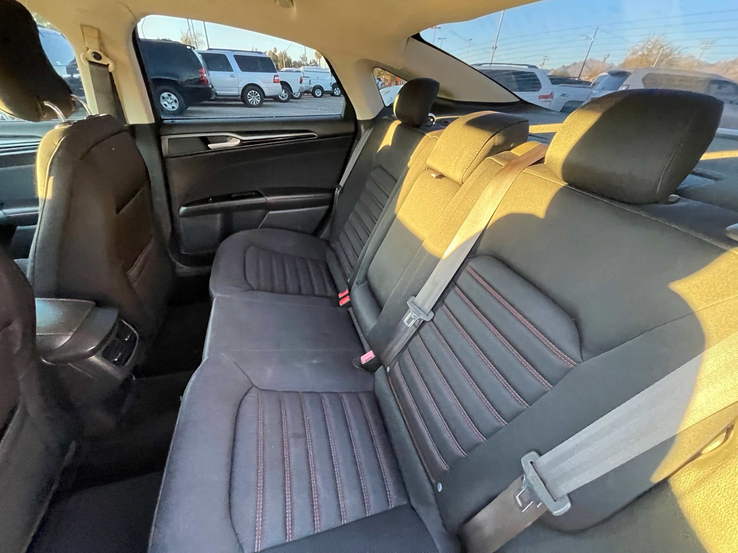 Used 2013 Ford Fusion SE FWD image 19