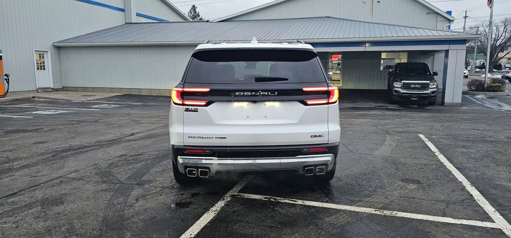 Used 2024 GMC Acadia Denali w/ Super Cruise Package image 8